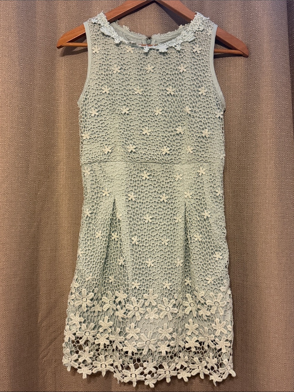 Sleeveless Crochet Floral Midi Dress in Light Mint